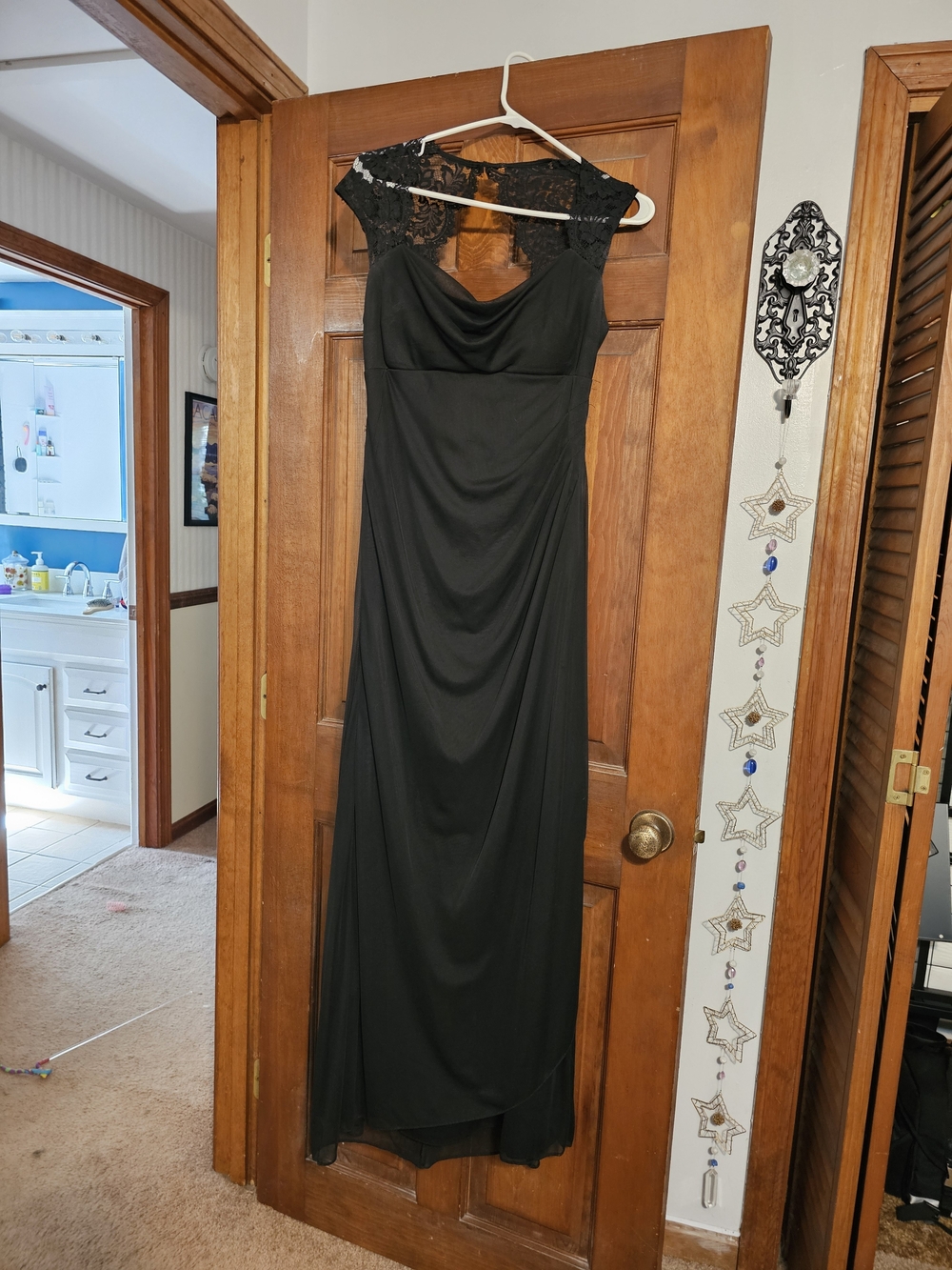 Xscape Black Lace-Cap Sleeve Maxi Gown
